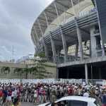 Tensão na Fonte Nova: torcida do Bahia faz protesto antes de jogo do Brasileirão