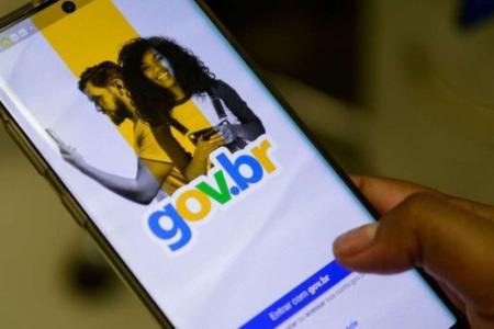 Mudança permite o cadastro de um e-mail para recuperar a conta