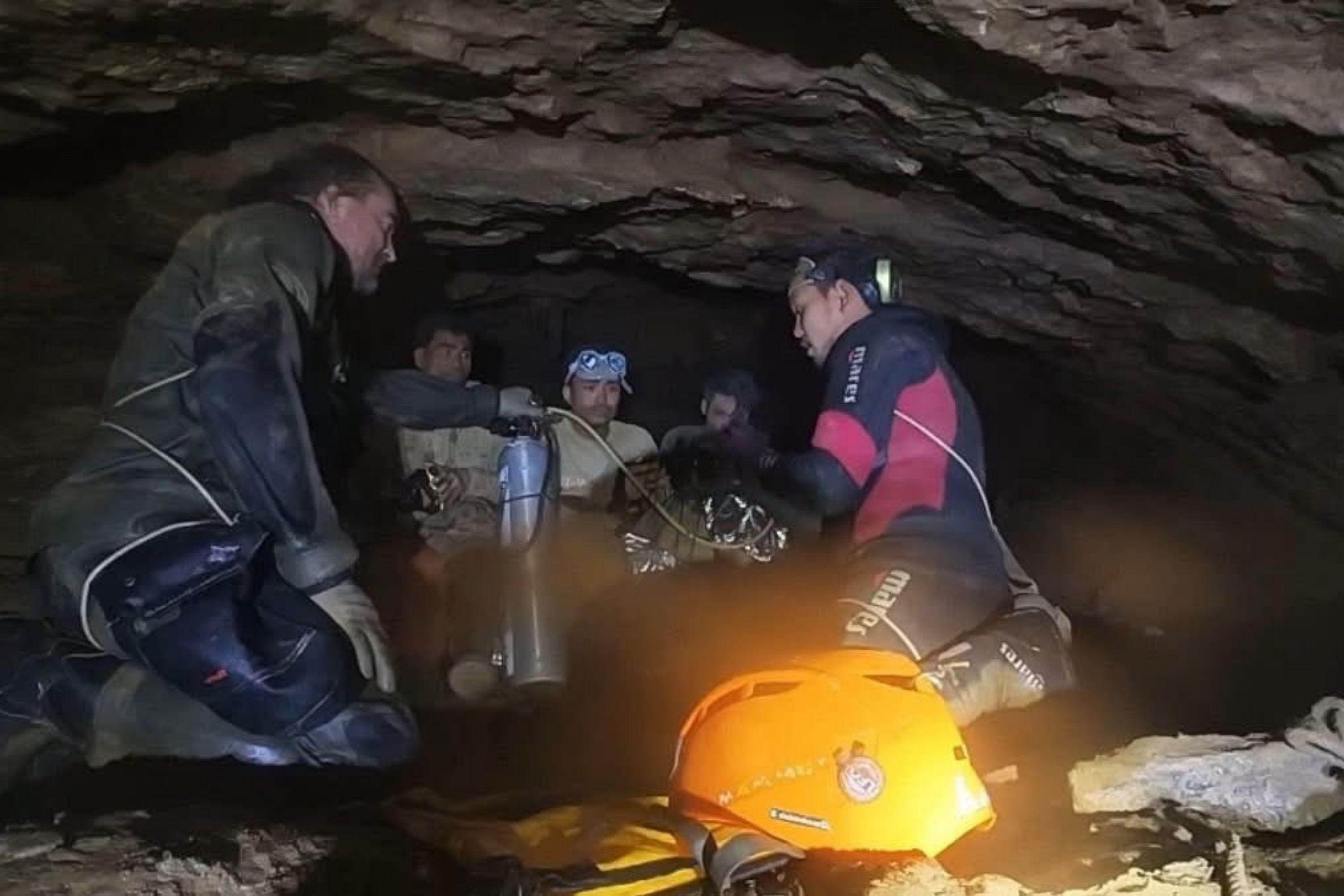 Laos fará operação de ‘alto risco’ para resgatar dois homens desaparecidos em caverna