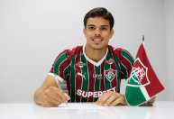 Fluminense acerta renovação com jovem lateral criada categorias de base