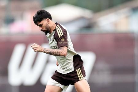 Lucas Paquetá durante sessão de treinamento pelo Flamengo em 2026