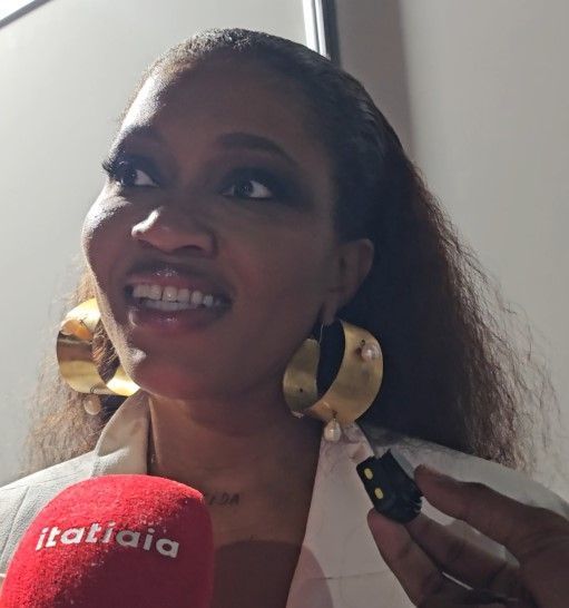 Luedji Luna comenta novos projetos e fala sobre insegurança: 'Muito mais coragem que confiança'