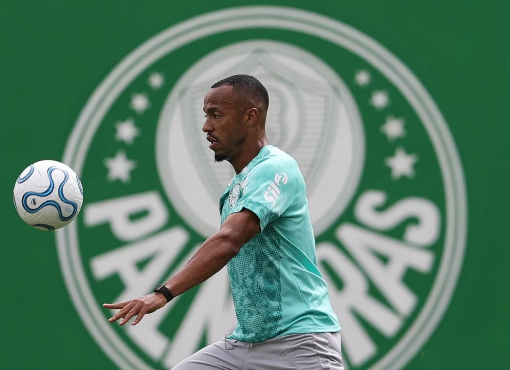 Marlon Freitas se manifesta sobre possível ida de jogador do Botafogo para o Palmeiras