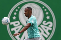 Marlon Freitas se manifesta sobre possível ida de jogador do Botafogo para o Palmeiras