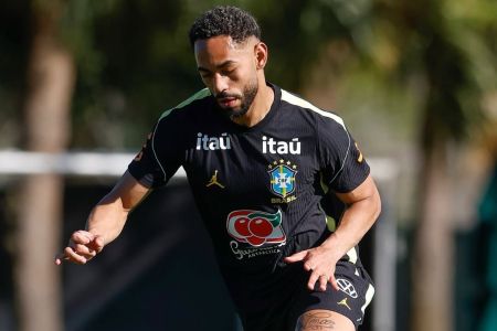 Matheus Cunha durante sessão de treinamento pela Seleção Brasileira em 2026