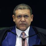 Nunes Marques dá 20 dias para PGR se manifestar sobre revisão criminal de Bolsonaro