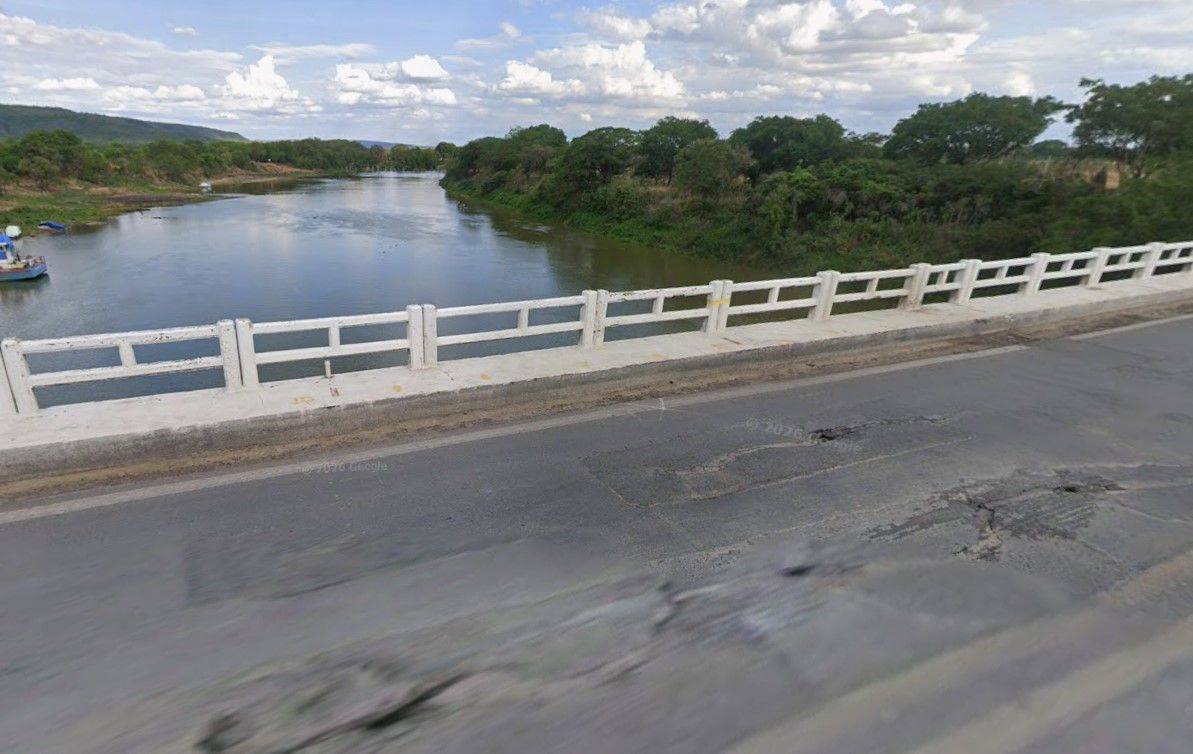 DNIT alerta entidades sobre restrição de tráfego de carga pesada em ponte sobre Rio das Velhas