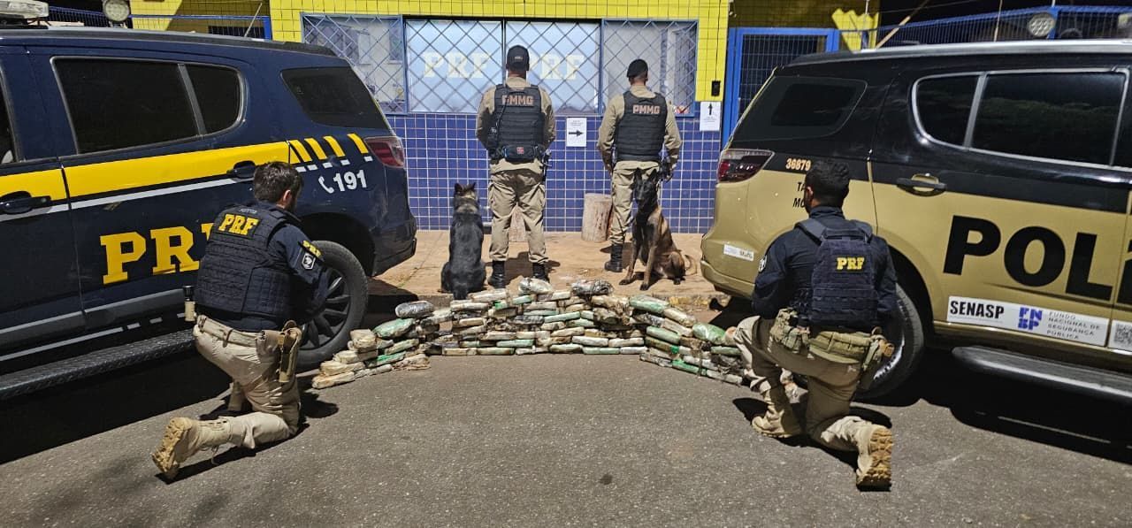 PRF apreende drogas escondidas em pneus de caminhão; dois homens são presos