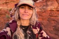 Após briga por herança, filha de Michael Jackson, Paris Jackson, lança single