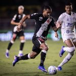 Lateral titular do Vasco tem lesão confirmada e não enfrenta o Internacional