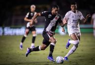 Lateral avalia início de trabalho de Pedro Emanuel no comando do Vasco