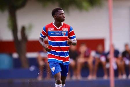 Pedro Avelino em campo pelas categorias de base do Fortaleza