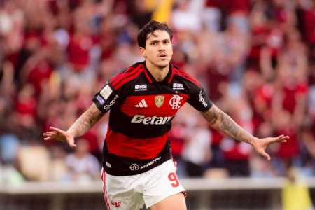 Pedro durante empate do Flamengo contra o Vasco pelo Campeonato Brasileiro