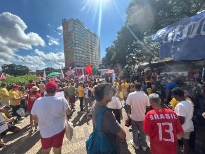 Ato de 1º de maio na Praça Raul Soares pediu o fim da escala 6x1