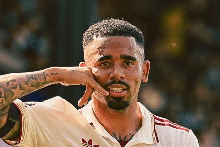 Gabriel Jesus comemora gol marcado pelo Arsenal na última rodada da Premier League