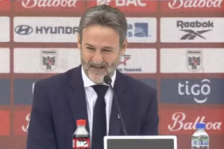 Thomas Christiansen, técnico do Panamá, não convocou atacante do Botafogo