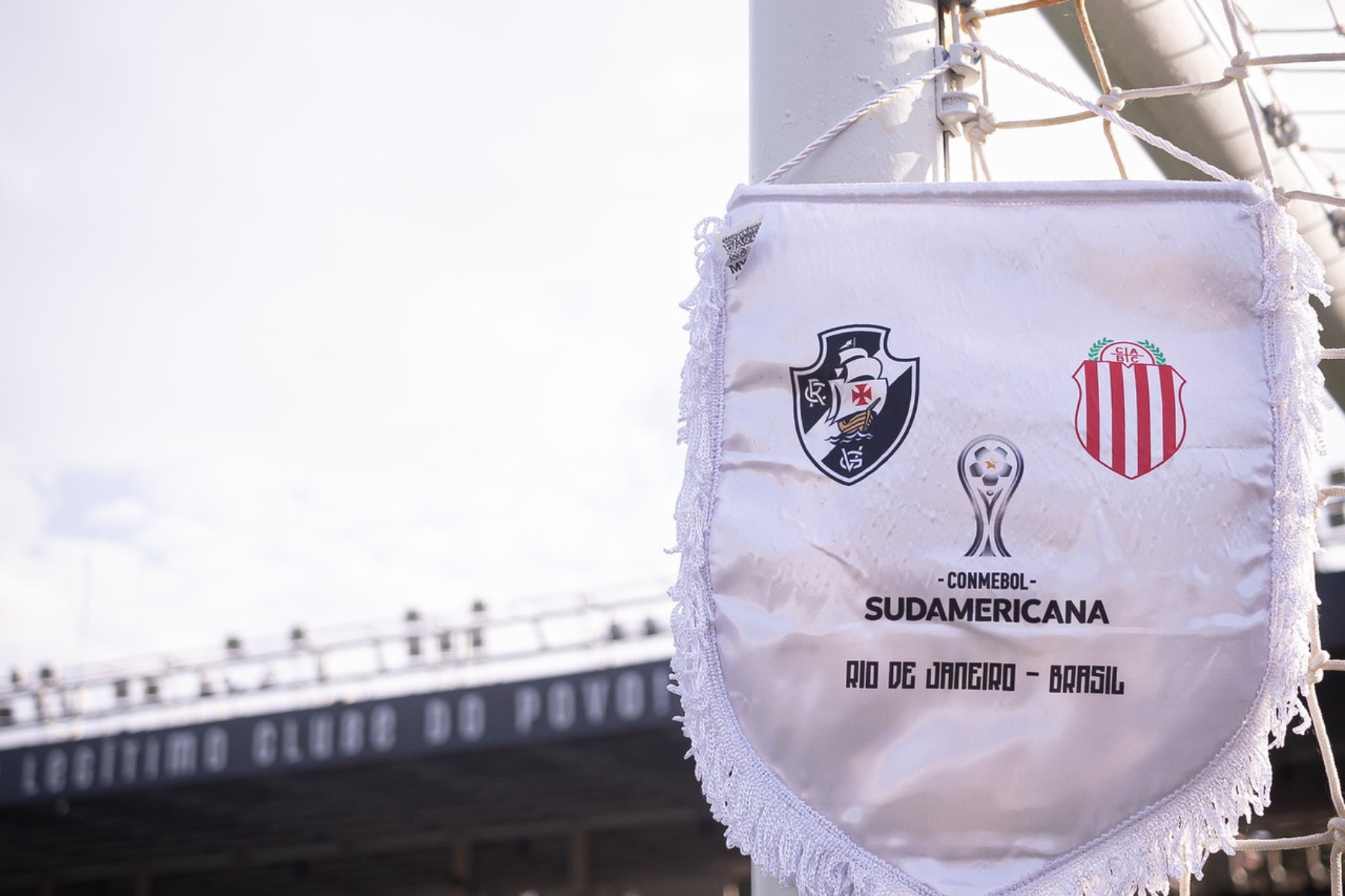 Vasco x Barracas Central: veja escalações para o jogo da Sul-Americana