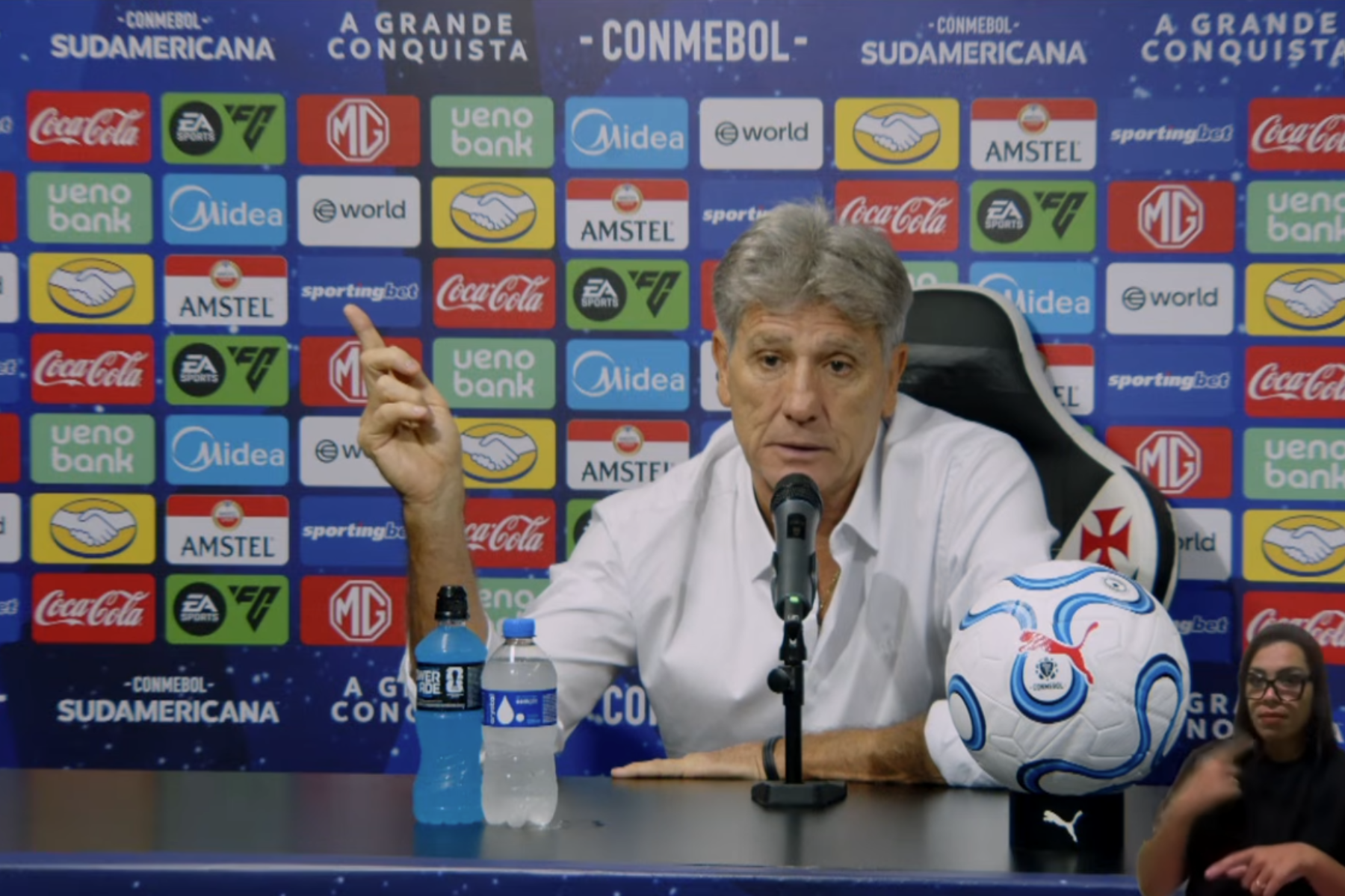 Renato Gaúcho, do Vasco, explica 'atitude suspeita' e dispara: 'Nunca fui covarde'