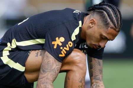 Raphinha em treino com a Seleção Brasileira