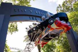 A tradicional montanha-russa Rock ‘n’ Roller Coaster ganhou nova temática inspirada nos Muppets