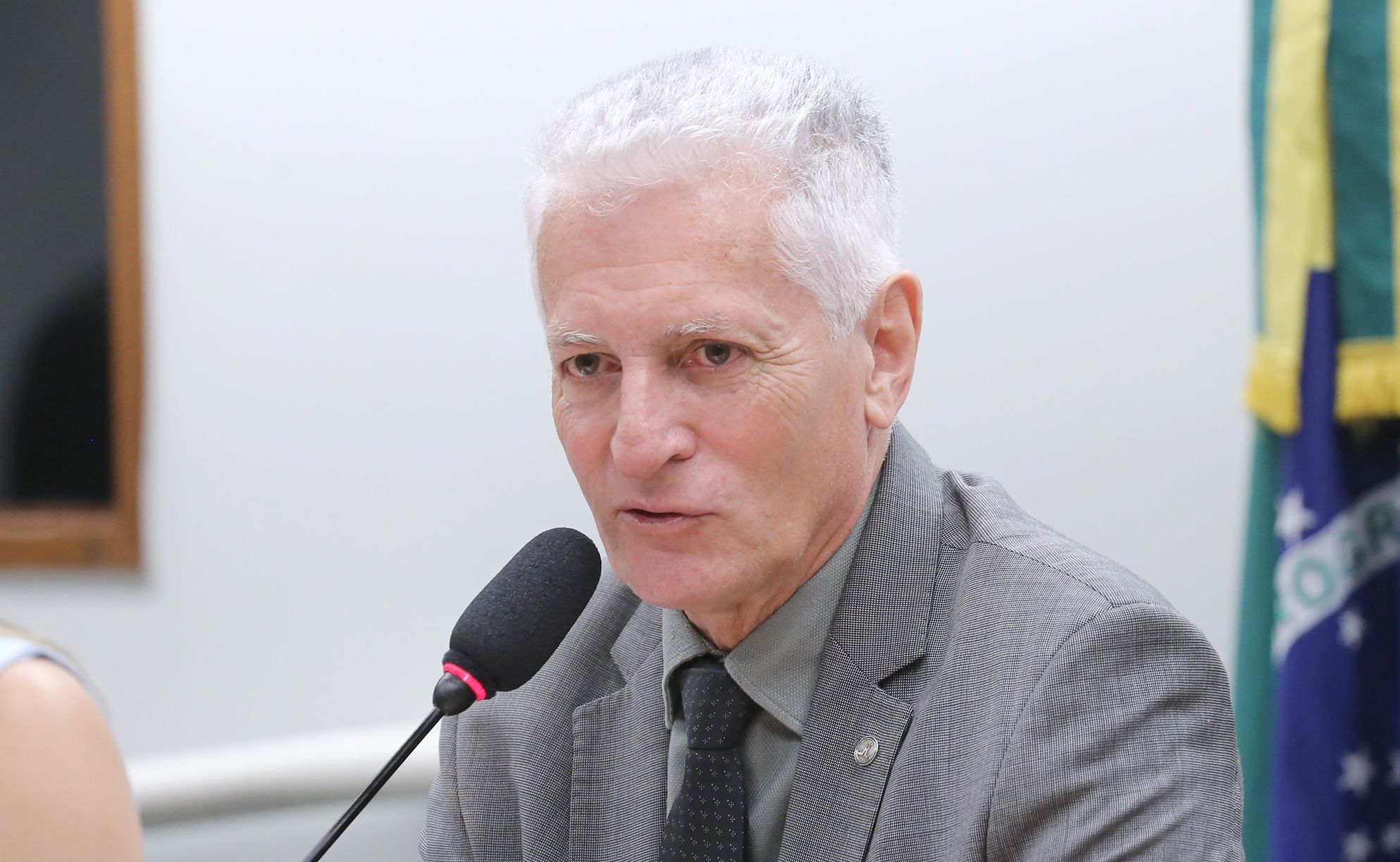 Deputado mineiro reassume vice-liderança do governo Lula na Câmara