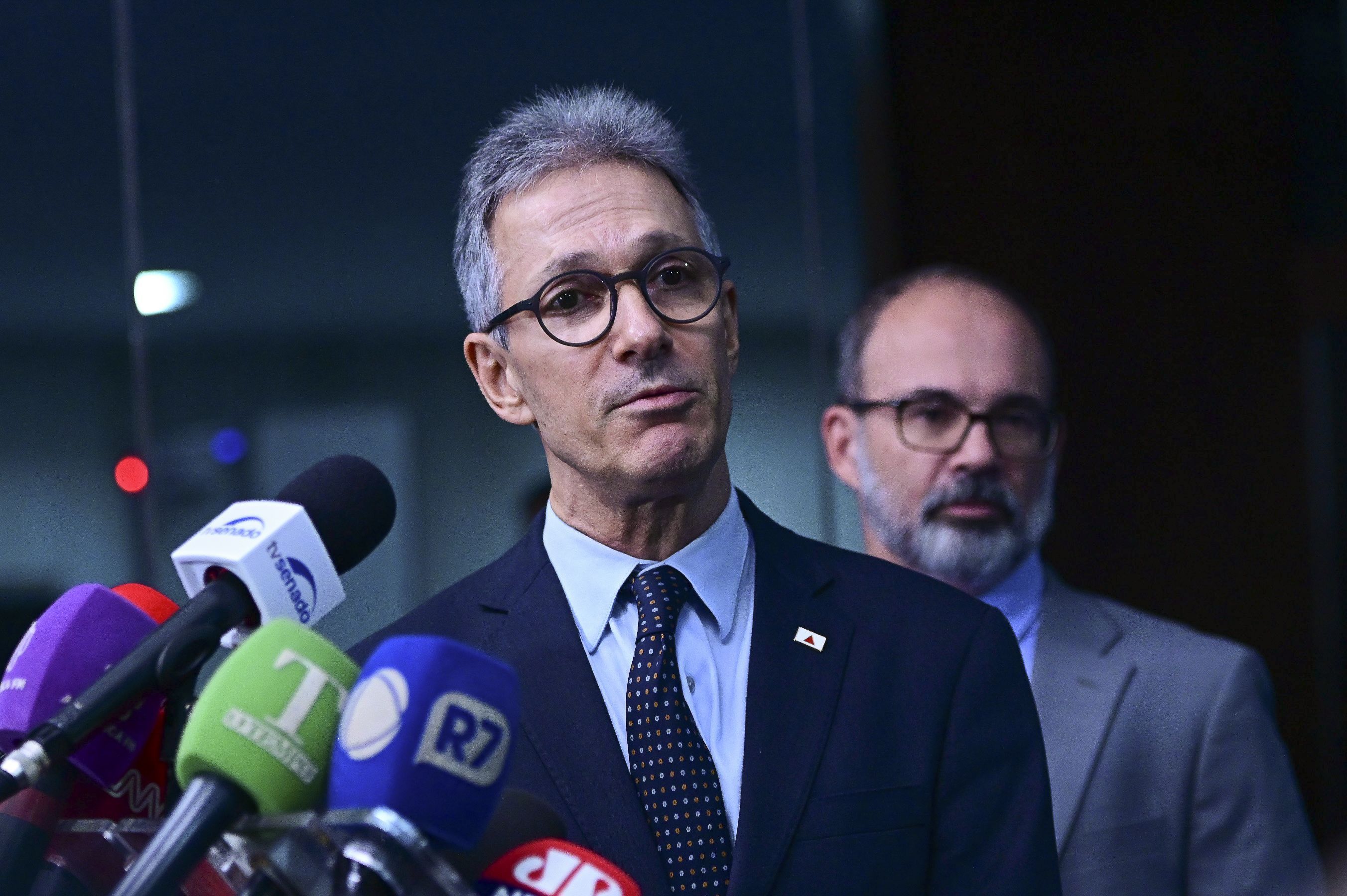 Zema critica 'abandono federativo' e cobra mais recursos para municípios em desastres climático