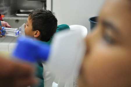 Casos de SRAG no Brasil seguem em alta entre todas as idades, alerta Fiocruz