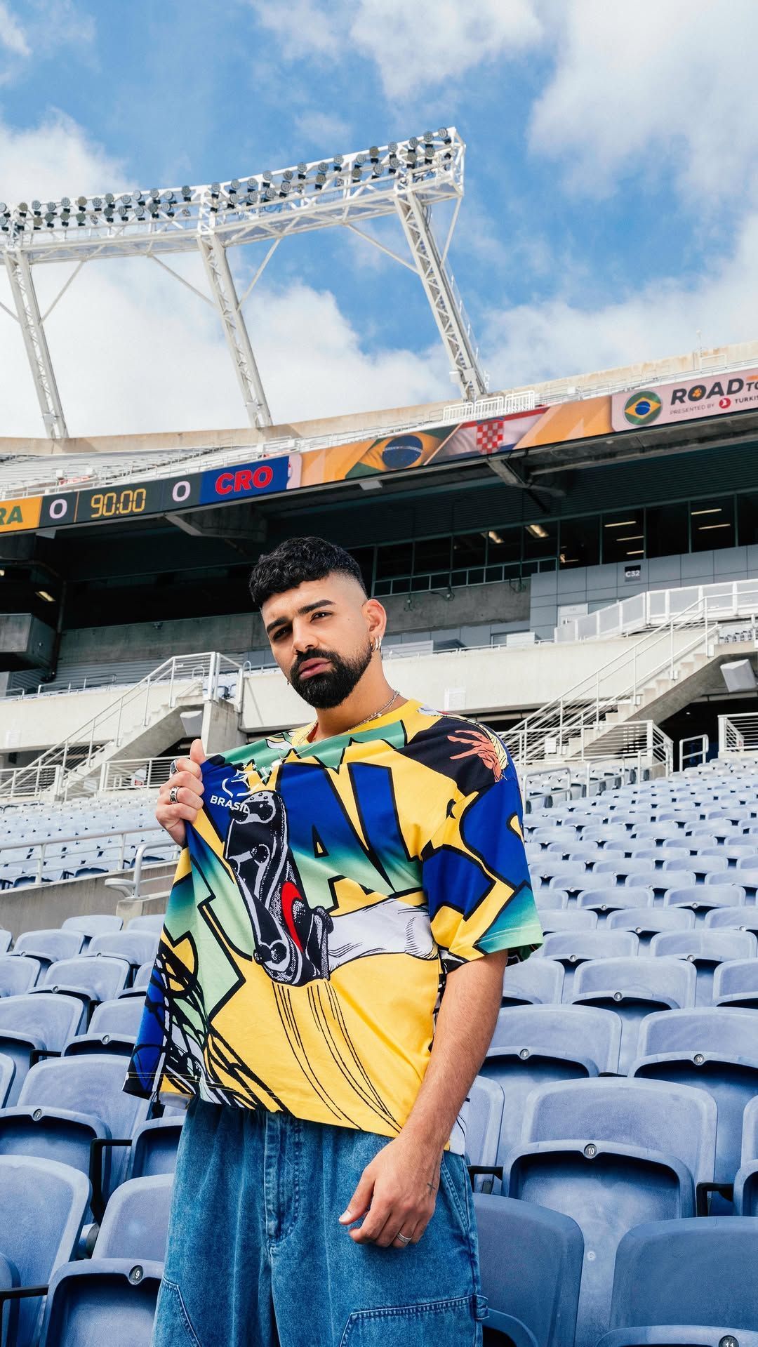 Música que viralizou com clipe no Mineirão é regravada por Dilsinho