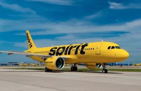 Companhia aérea Spirit Airlines suspende voos e encerra operações
