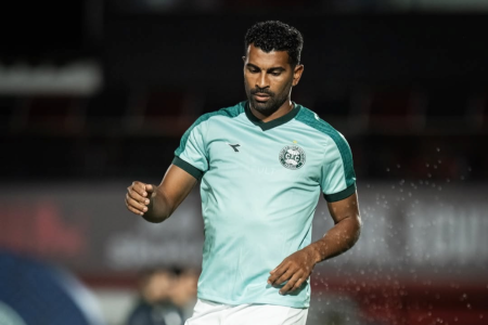 Volante Thiago Santos, do Coritiba