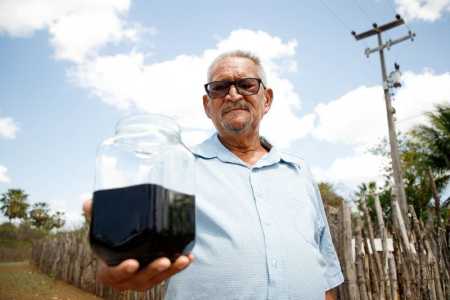 Seu Sidrônio, proprietário do Sítio Santo Estevão