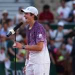 João Fonseca reage a duelo histórico com Novak Djokovic em Roland Garros