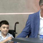 De diagnóstico drástico a sucesso nas passarelas, a história do pequeno Renan Iglesias