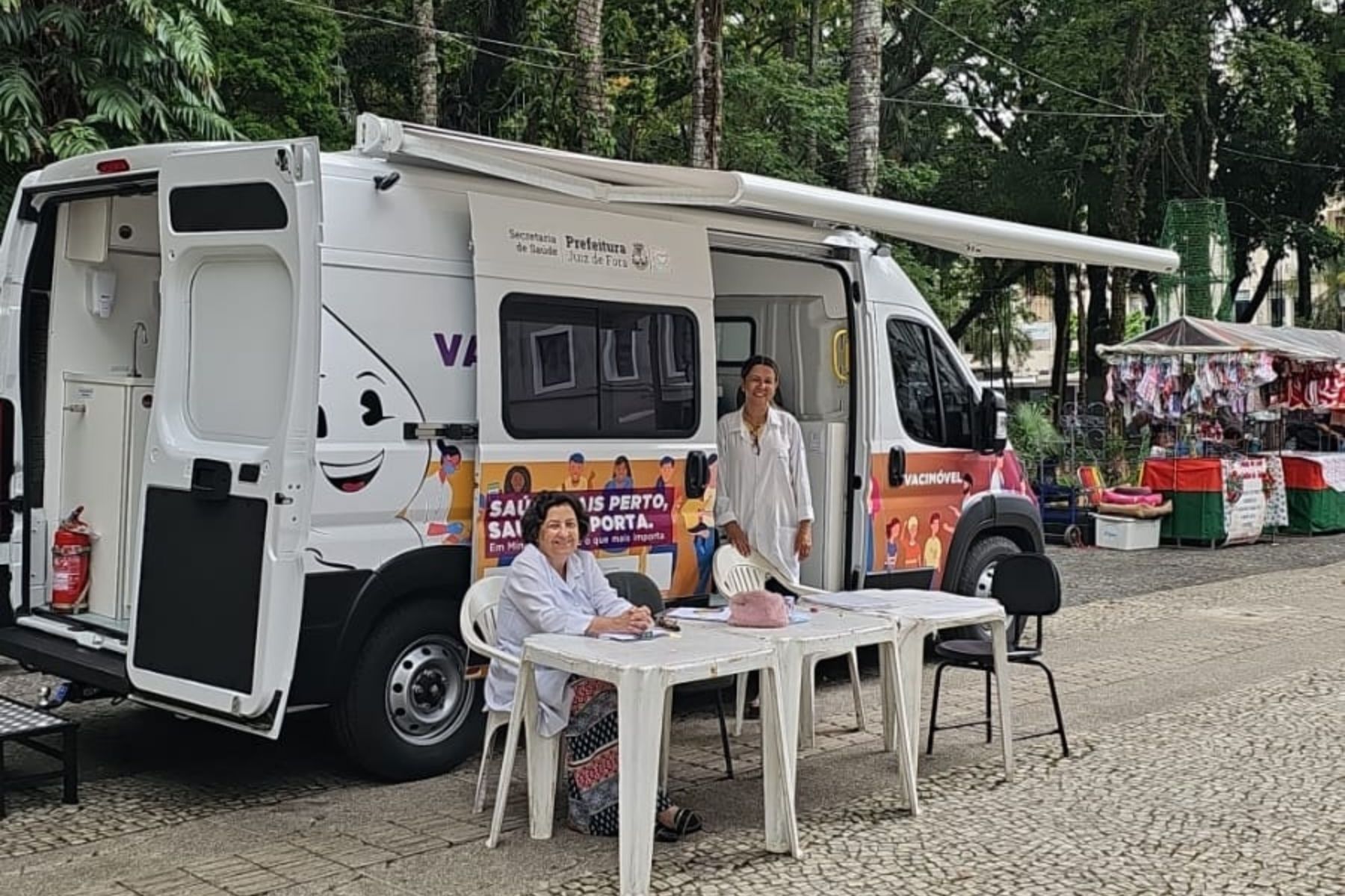 Com foco na prevenção do sarampo, Vacimóvel atende no Parque Halfeld neste sábado (30)