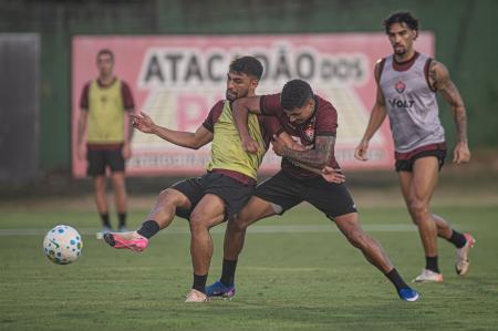 Jogadores do Vitória durante treno no CT do Barradão