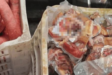 Vigilância Sanitária interditou industria de carnes em Juiz de Fora • Sedupp/Divulgação