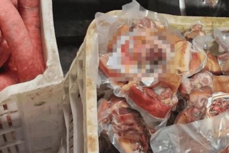 Vigilância Sanitária interditou industria de carnes em Juiz de Fora • Sedupp/Divulgação