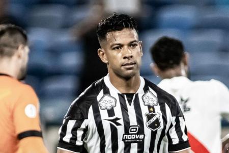 Wallyson comemora gol do ABC