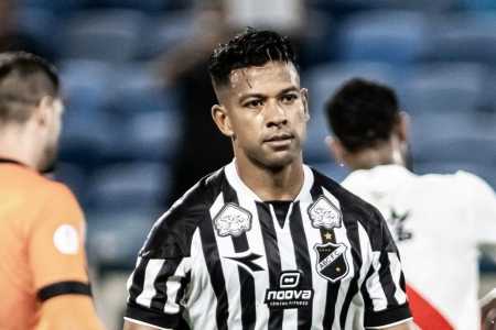 Wallyson comemora gol do ABC