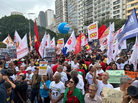 Movimentos ocorrem em duas praças de São Paulo nesta sexta-feira (1º)
