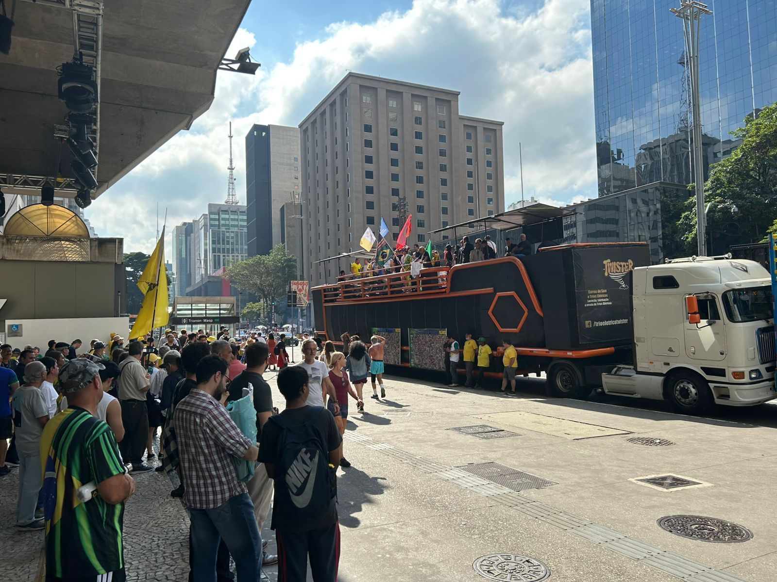 Direita protesta contra o STF e pede anistia em Paulista 'esvaziada'