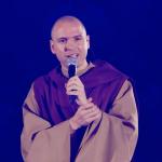 Com Frei Gilson, 'Cristo é o Show' reúne milhares de fiéis no Mineirão, em BH; veja programação