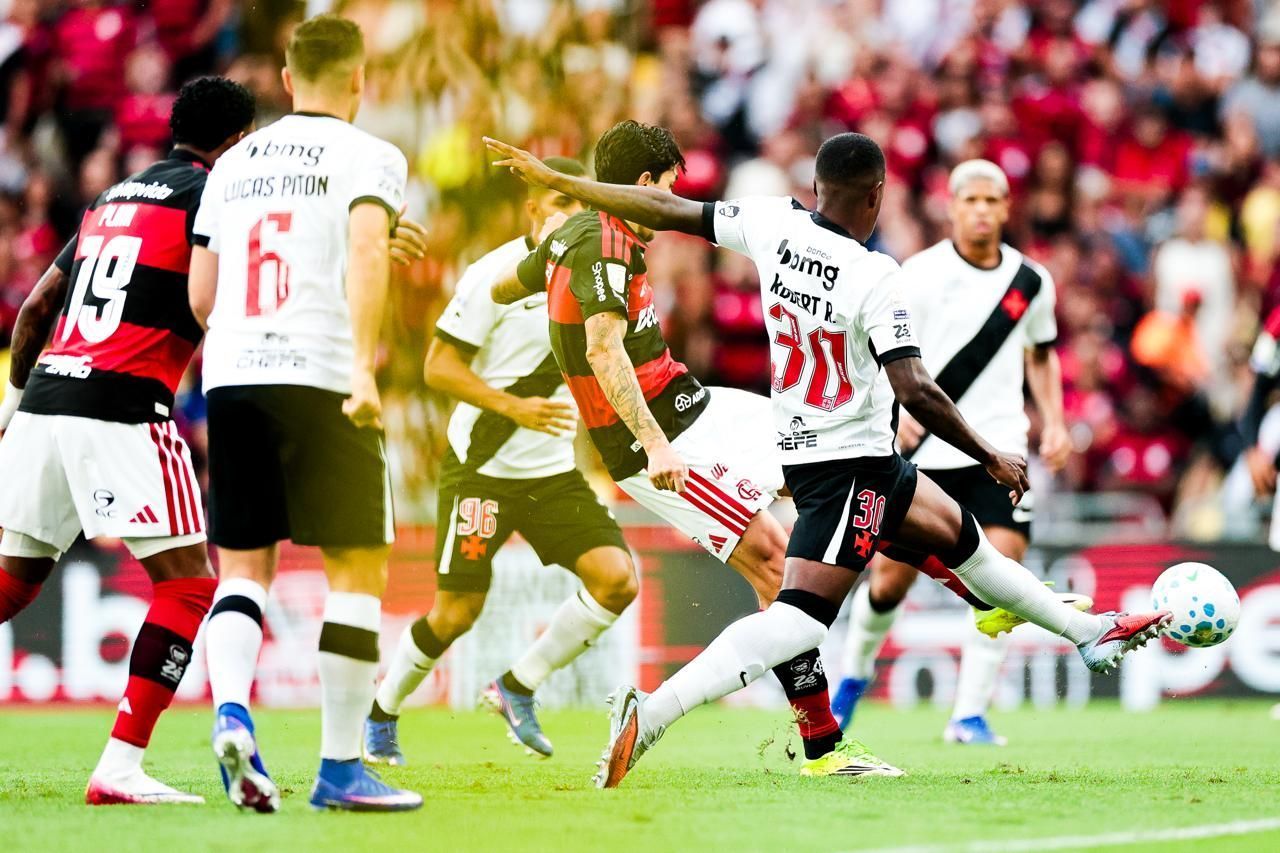 Flamengo 2 x 2 Vasco: veja quem foi eleito o melhor em campo no clássico