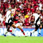 Vasco busca reação no fim e arranca empate contra o Flamengo pelo Brasileiro