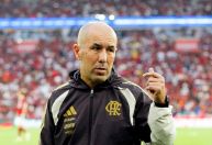 Jardim assume responsabilidade por tropeço do Flamengo contra o Vasco: 'Entregamos'