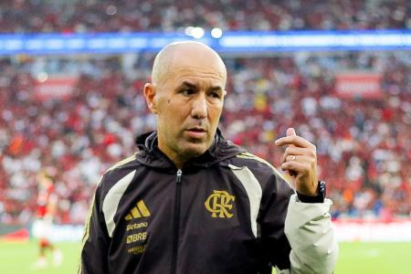 Técnico rival elogia elenco celeste e coloca time no top 3 nacional