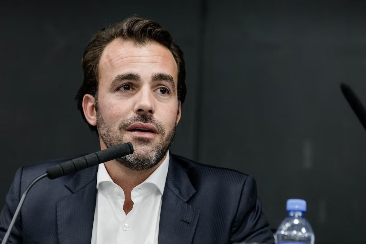Suspensão de Lucas Bove é adiada após sessão esvaziada na Alesp