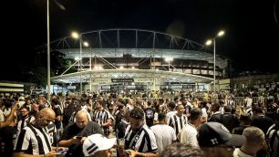 Botafogo recebe Racing para encaminhar classificação às oitavas da Sul-Americana