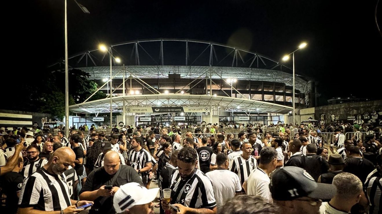Botafogo recebe Racing para encaminhar classificação às oitavas da Sul-Americana