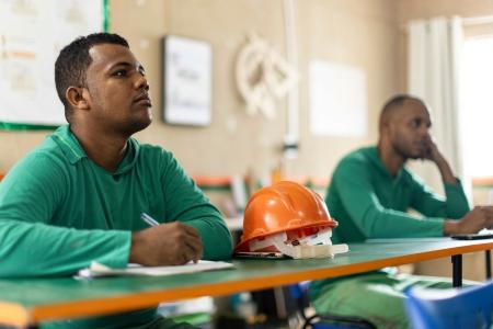 O programa Escola Nota 10 já ajudou mais de sete mil trabalhadores a avançar na formação escolar • MRV/Divulgação